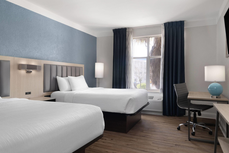 Bedroom 4, Wingate by Wyndham Savannah Gateway, Chatham