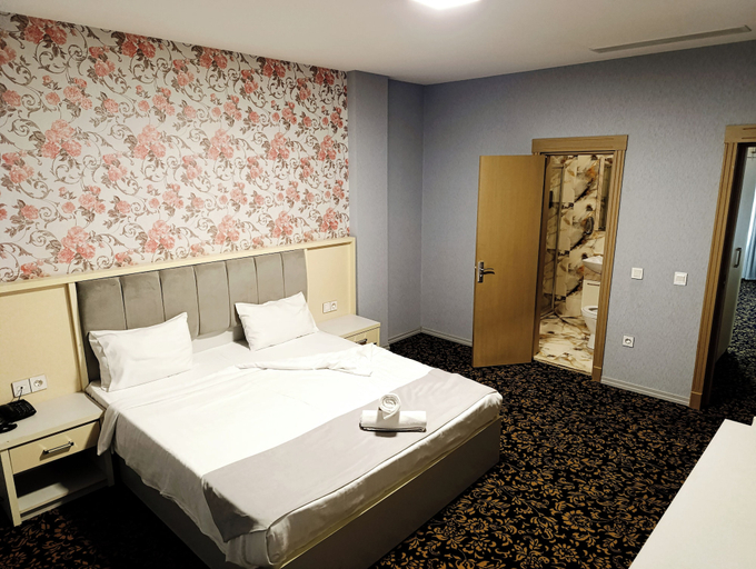 Bedroom 3, Alis Hotel, Baku