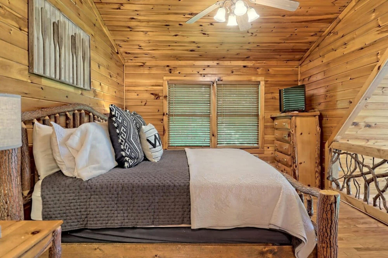 Room 5, Hot Tub 3 Fireplaces Mountain Views Game Room, Fannin