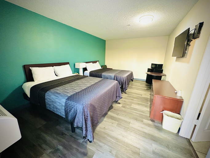 Bedroom 5, Kings Inn Motel, Tulare