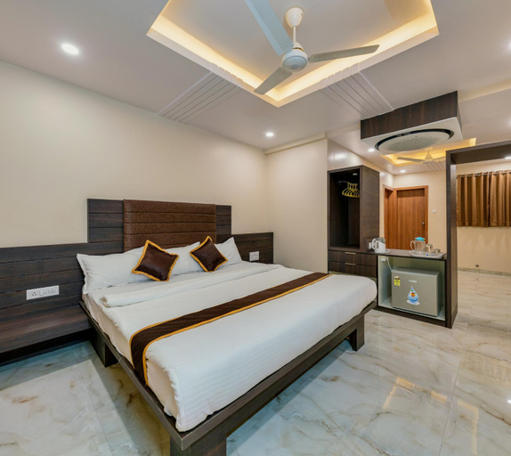 Bedroom 2, Hotel AATITHYA SATKAR, Kolhapur