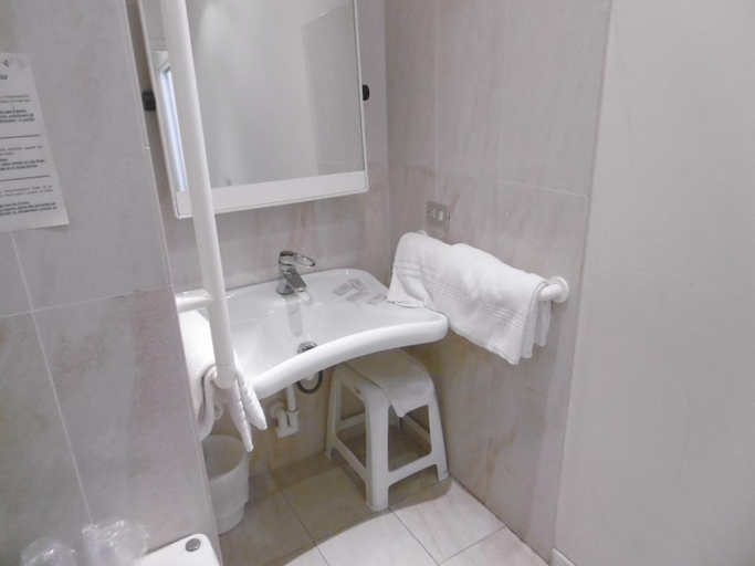 Bathroom 3