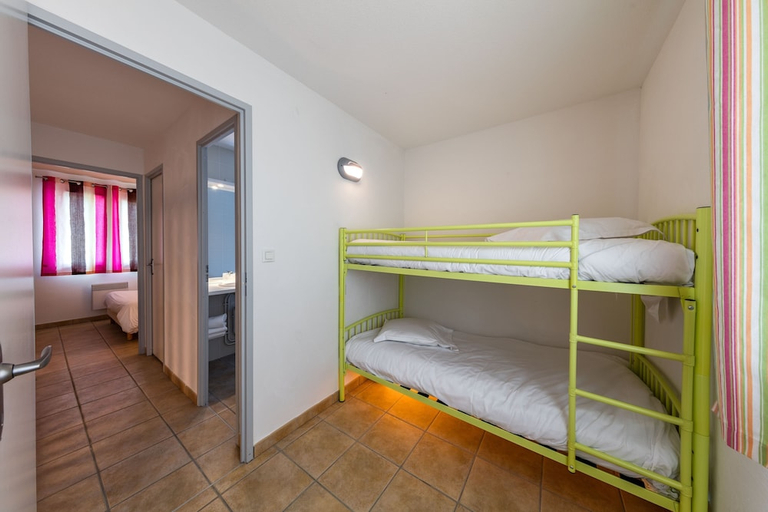 Bedroom 2, Vacanceole - Le Golf d Albret, Lot-et-Garonne