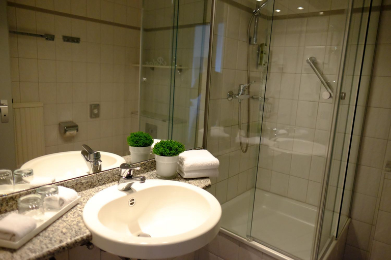 Bathroom 4, Hotel An der Gruga, Essen