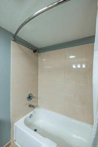Bathroom 4, Quality Inn Olive Branch - Memphis South, Desoto