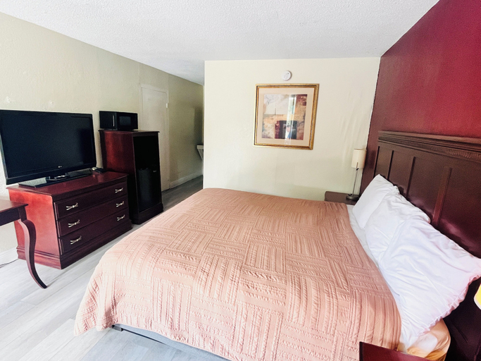 Bedroom 3, Rodeway Inn, Marion