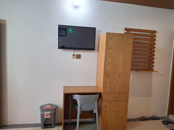 Others 5, Hotel Dhanmondi, Dhaka