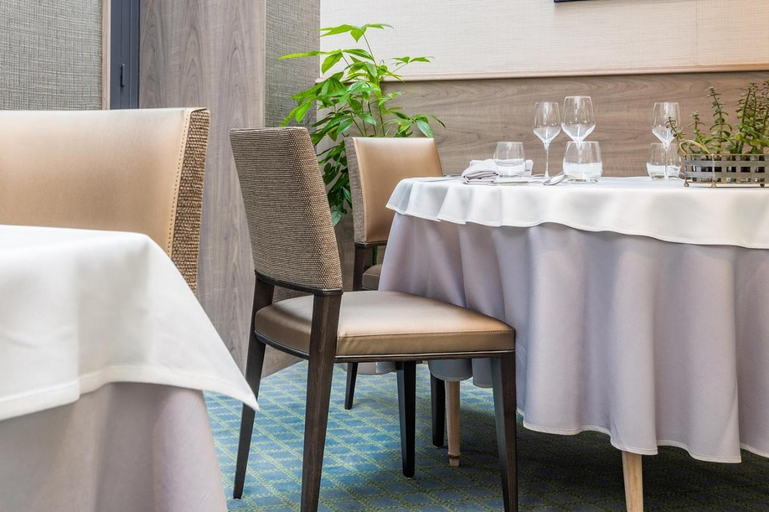 Food & Drinks 5, Logis Hotel Restaurant Auberge De La Selune, Manche