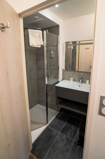 Bathroom 5, Manoir du Roselier, Côtes-d'Armor