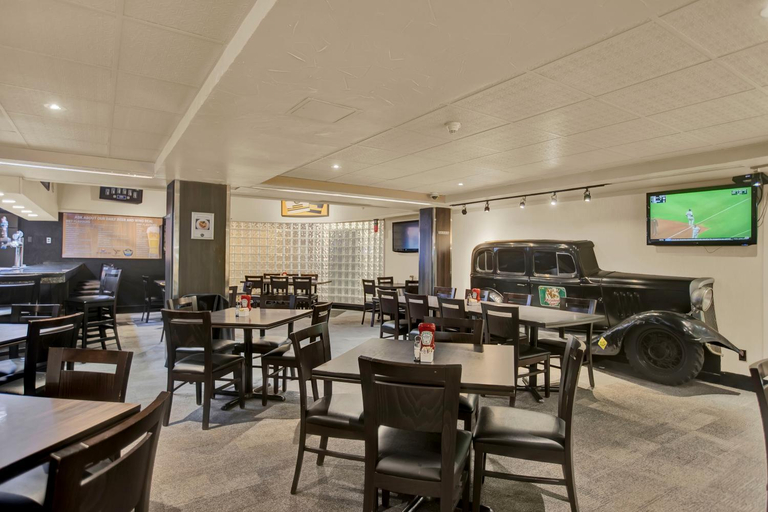 Food & Drinks 5, Victoria Inn Hotel and Convention Centre Thunder Bay, Thunder Bay