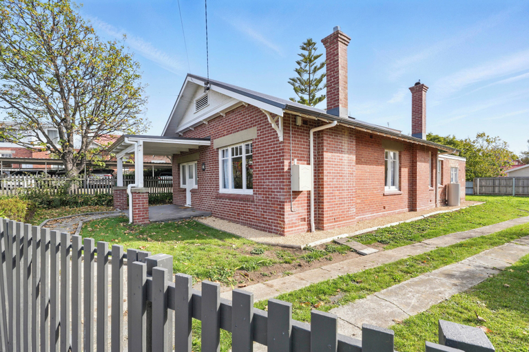Exterior & Views 2, 3 Bedroom House - Sandy Bay, Hobart