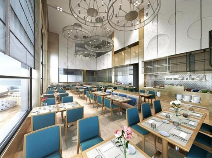 Food & Drinks 5, Grand Swiss-Belhotel Waterfront Seef, Manama