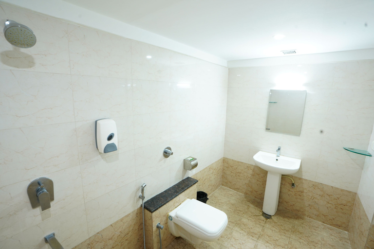 Bathroom 4, Grand Bee Hotel, Bangalore