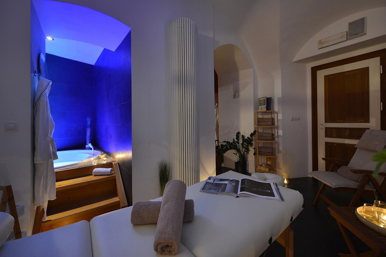 Bedroom 2, Design Hotel Neruda , Praha 6