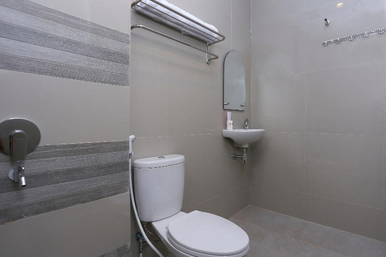 Bathroom 11