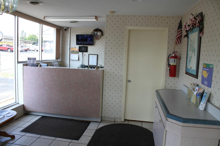 Public Area 3, Budget Host Inn Bristol, Sullivan