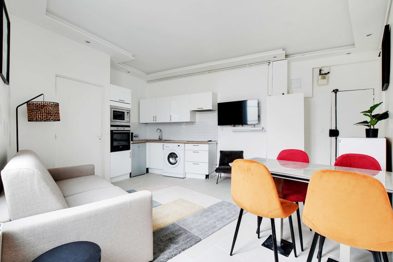 Living room 4, Beautiful Apartment Marais/ Bastille, Paris