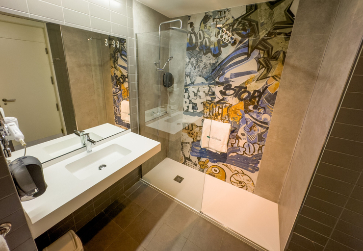 Bathroom 4, Hotel Balneario Elgorriaga, Navarra