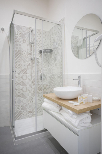 Bathroom 4, Palazzo Sant'Arcangelo, Napoli