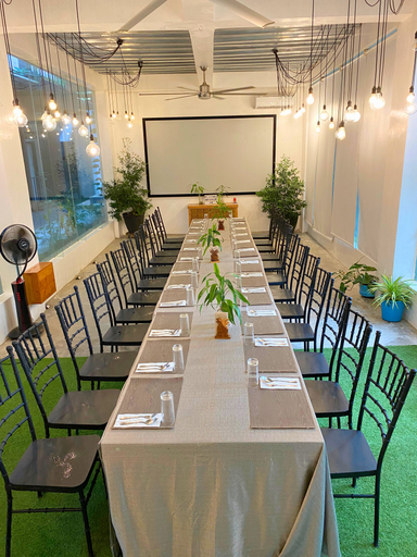 Sport & Beauty 5, Containers by Eco Hotels, Tagaytay City
