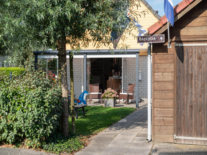Others 3, Holiday Home in Zeeland near Beaches, Kapelle