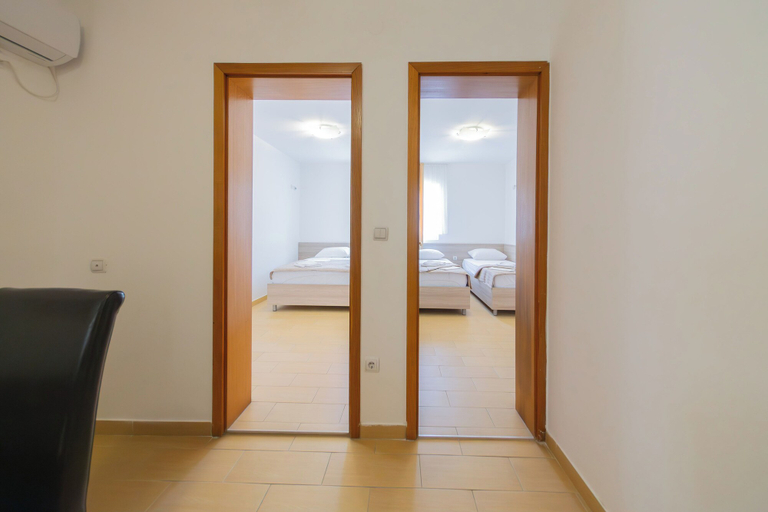 Others 5, Azzuro Apartments