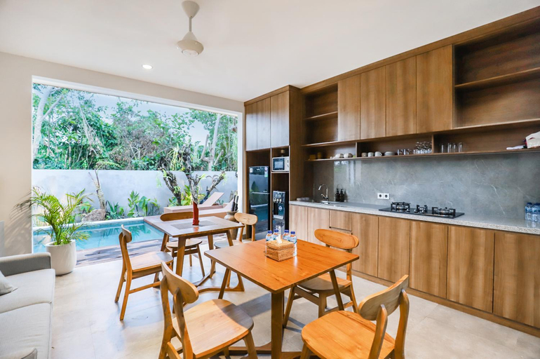 Others 4, Langon Suites - 2BDR Art Villa with Prv Pool & Kitchen, Gianyar