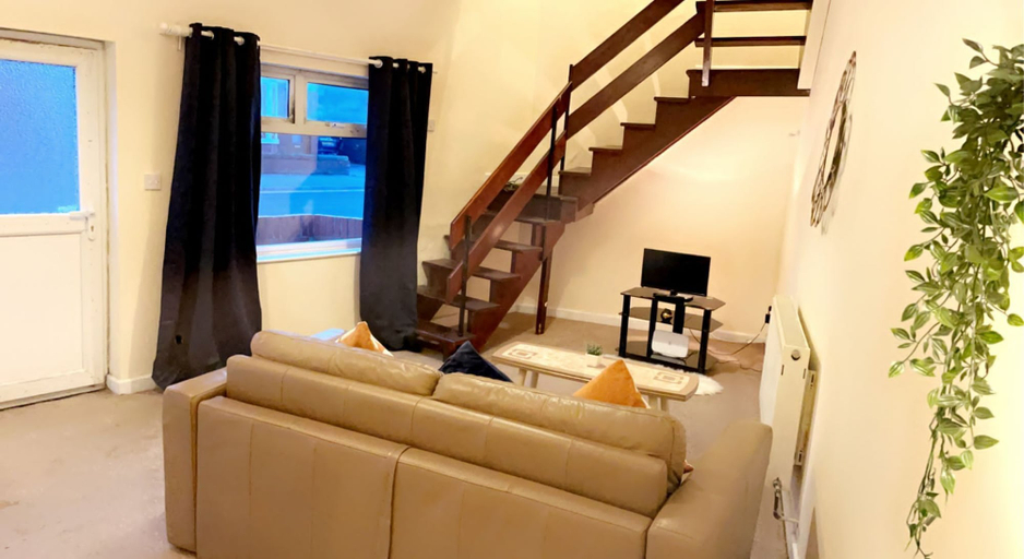 Living area 2, Impeccable 1-bed, Sleeps 2, Free Parking, Wakefield