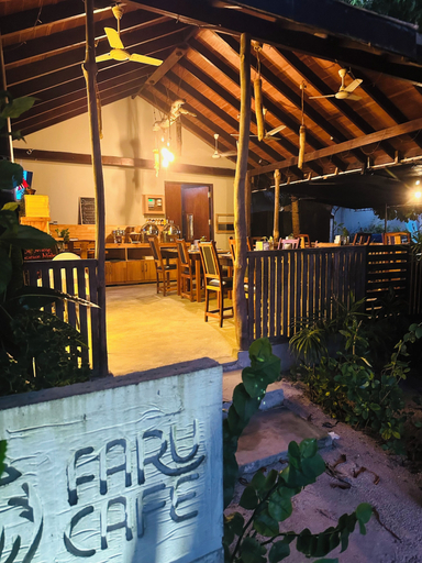 Food & Drinks 5, Thundi Sea View, Vaavu Atoll
