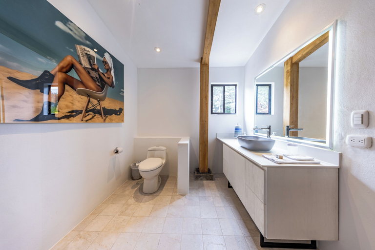 Bathroom, Wanderust Suites, Tola