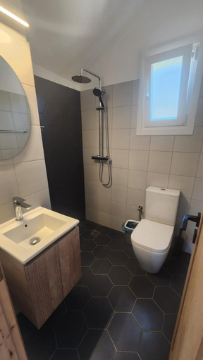 Bathroom 3, Klimis apartments, South Aegean