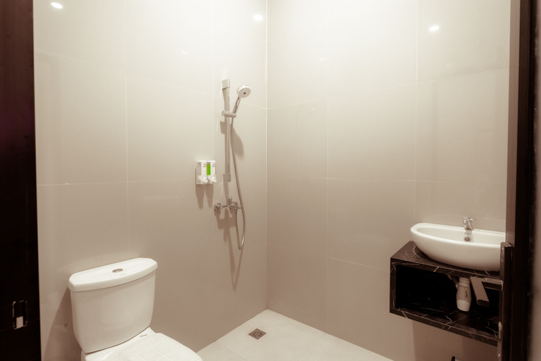 Bathroom 20