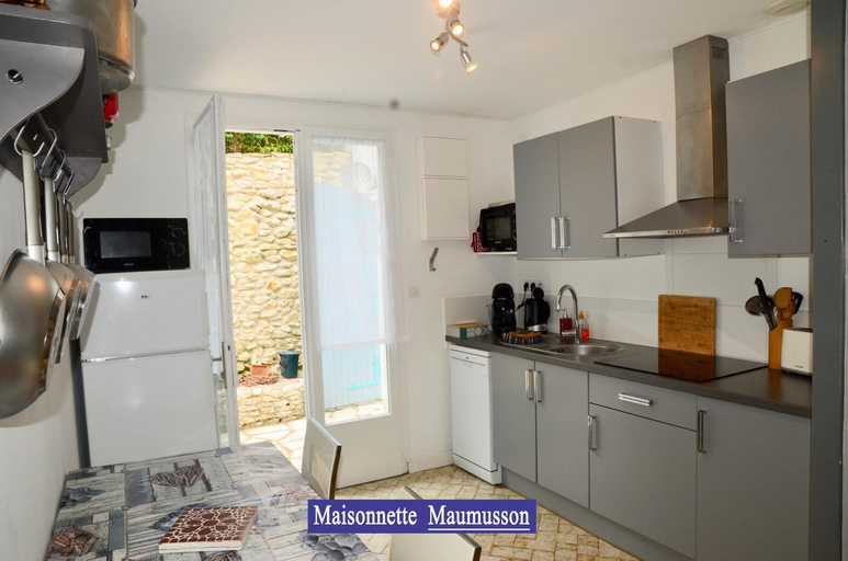Kitchen 5, Villa des 4 saisons, Charente-Maritime