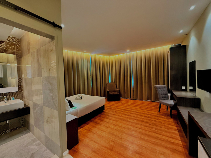 Bedroom 3, Stirling Suites, Miri