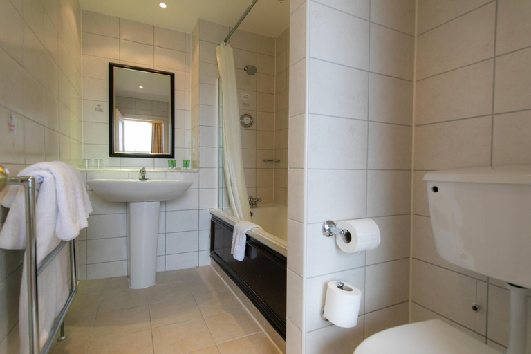 Bathroom 5, Imperial Hotel Blackpool, Blackpool