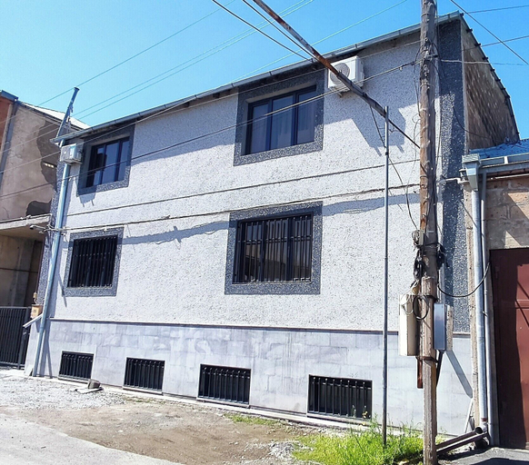 Exterior & Views 2, WOOLWAY  STUDIOS