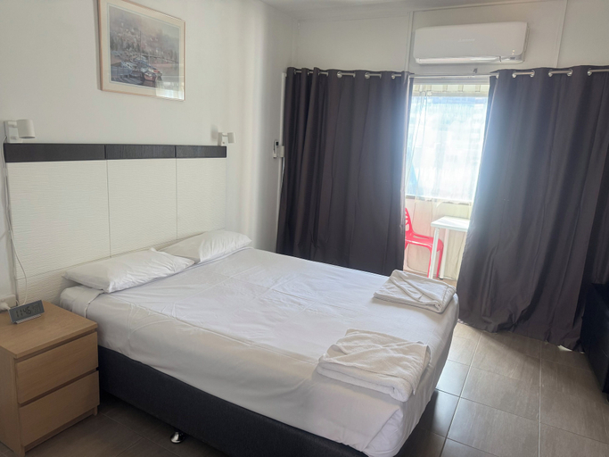 Bedroom 5, Mountway Holiday Apartments, Perth