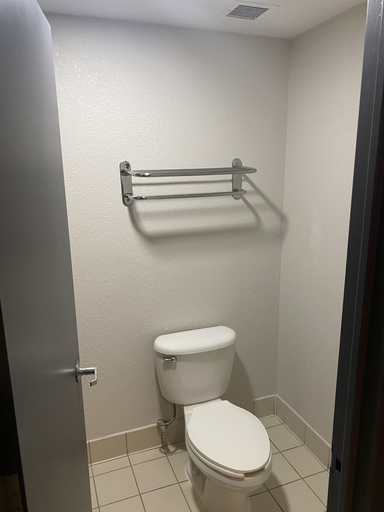 Bathroom 4, Quality Inn Spring Valley - Nanuet, Rockland