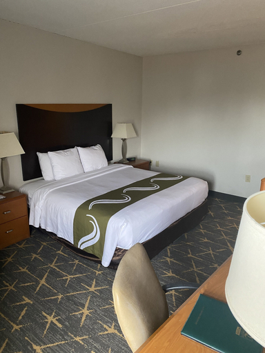 Bedroom 3, Quality Inn Spring Valley - Nanuet, Rockland