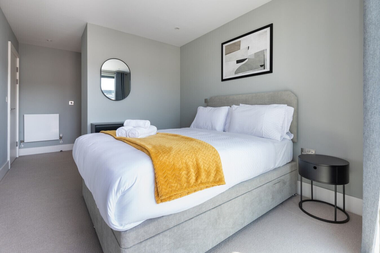 Room 2, Dakota Apartment Wembley Stadium, London