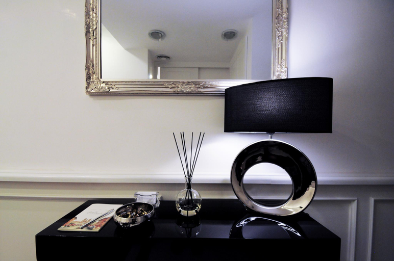 Others 4, Suite Spagna 29, Rome