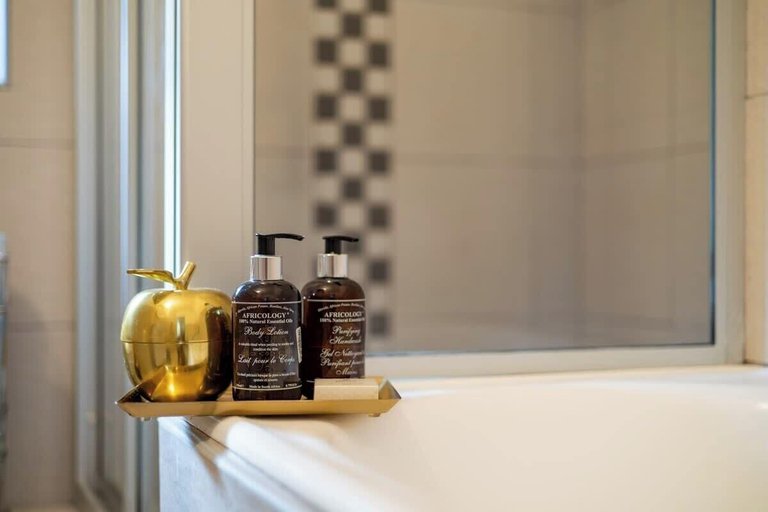 Bathroom, Charming Garden Cottage, Campsbay, Cape Town, City of Cape Town