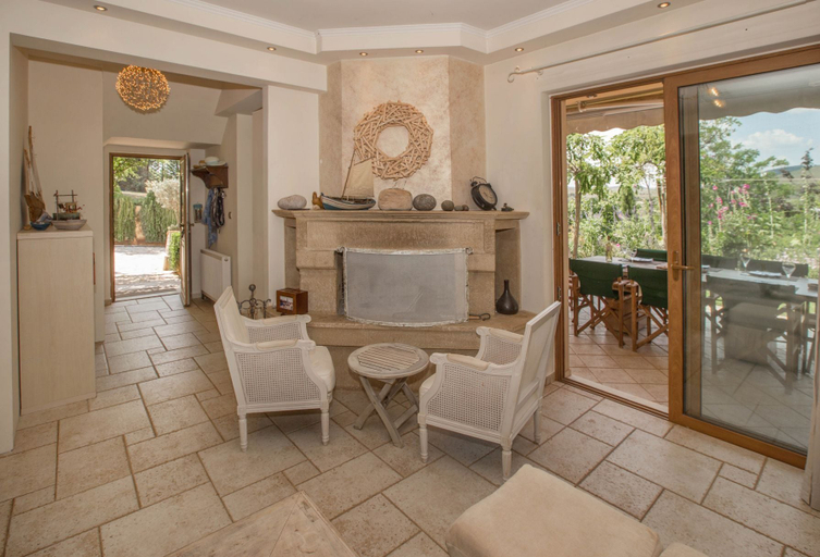Others 4, Family Getaway in Marathon by GHH, Attica