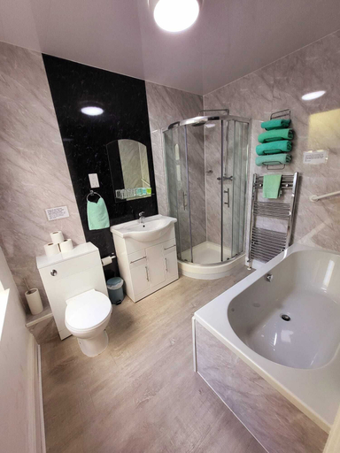 Bathroom 3, At Caledonia, Douglas