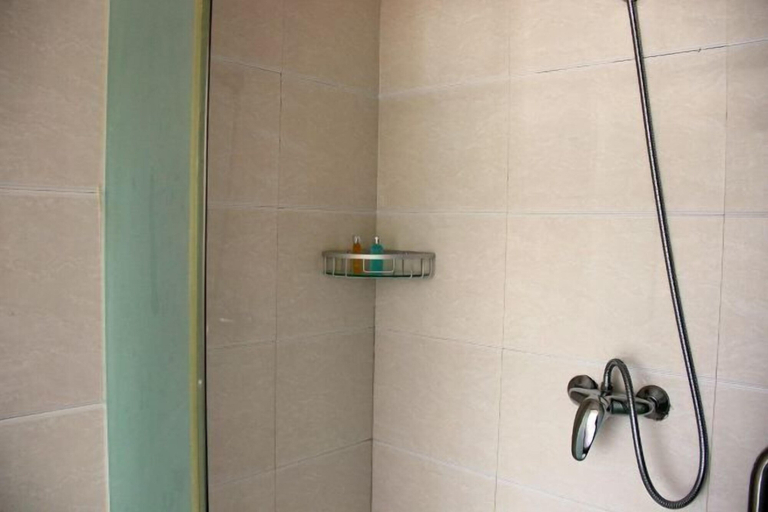 Bathroom 3, Baiwei Business Hotel (Qinhuangdao Railway Station), Qinhuangdao