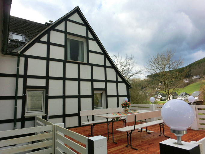 Exterior 2, Apartment in Schmallenberg-oberkirchen With Terrace, Hochsauerlandkreis