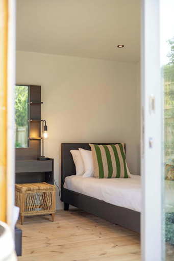 Bedroom 2, Luxury Eco Haven With Garden Cottage - Hout Bay, City of Cape Town