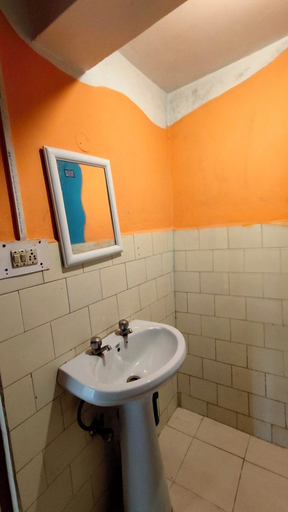 Bathroom 2, Bodh Niwas - Unit of Nest Community, Kullu
