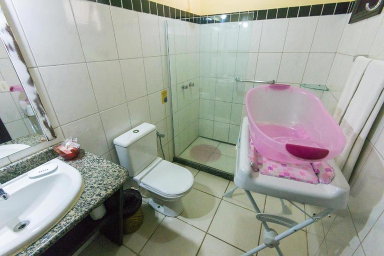 Bathroom 3, Porto Zarpa Hotel, Mata de São João