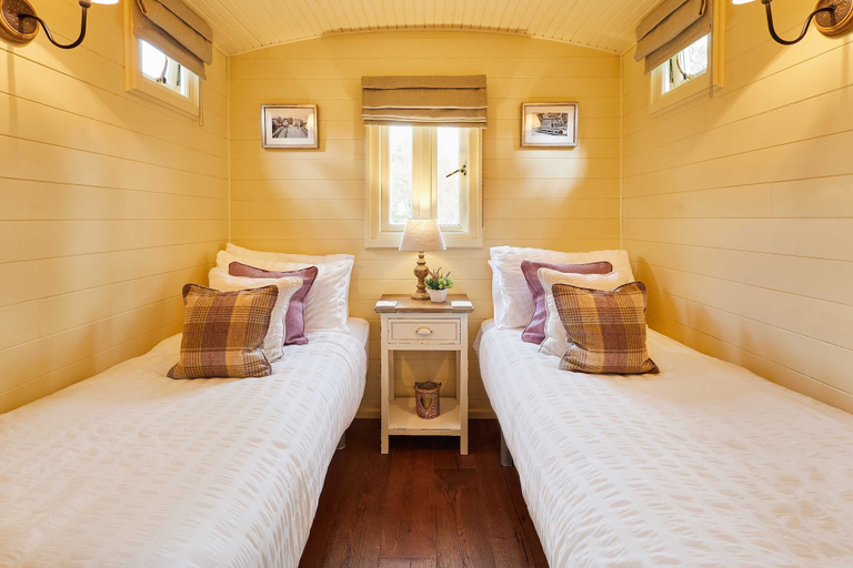 Room 2, Host Stay Guards Van, Northumberland